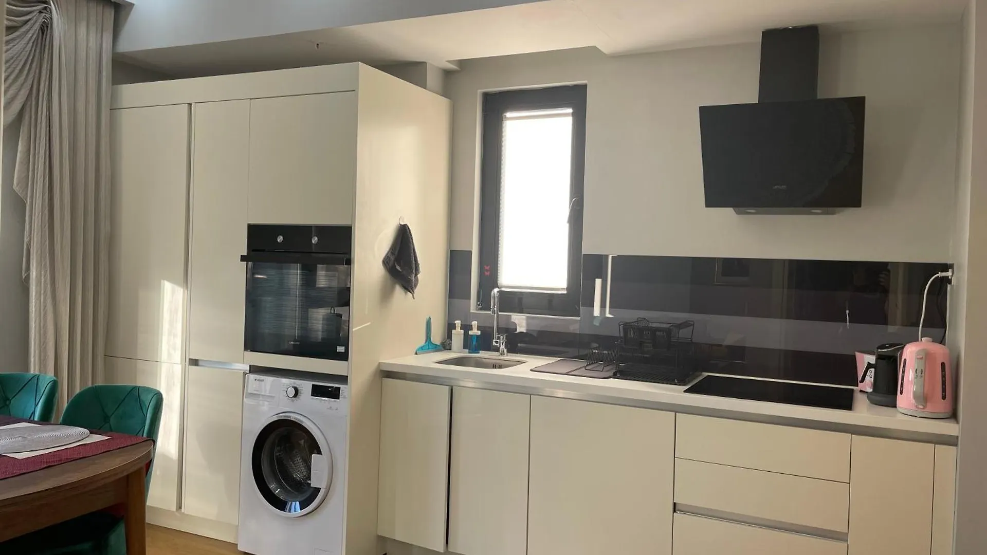 Luxury Fully Furnished Apartment Estambul