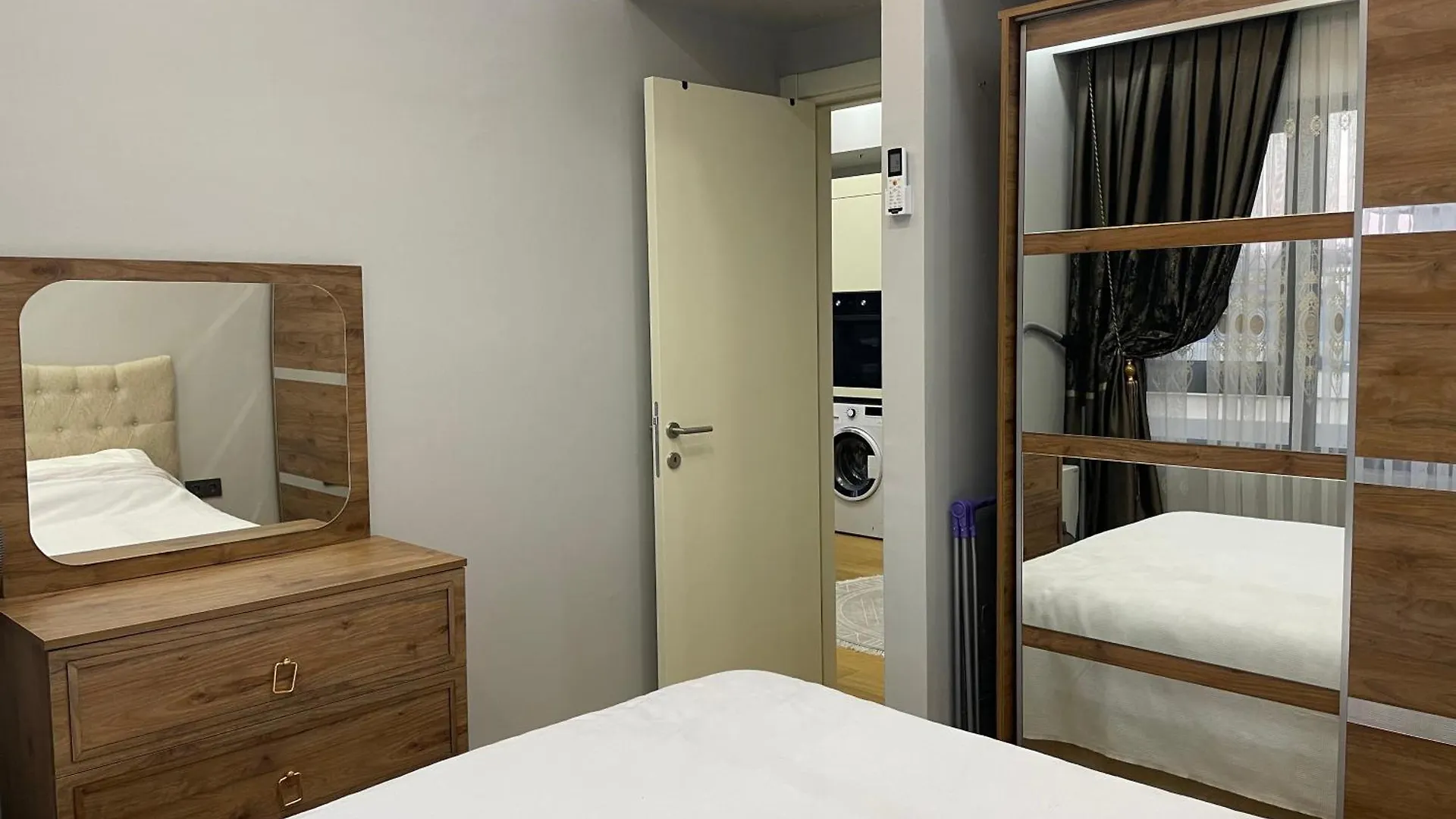 Luxury Fully Furnished Apartment Estambul